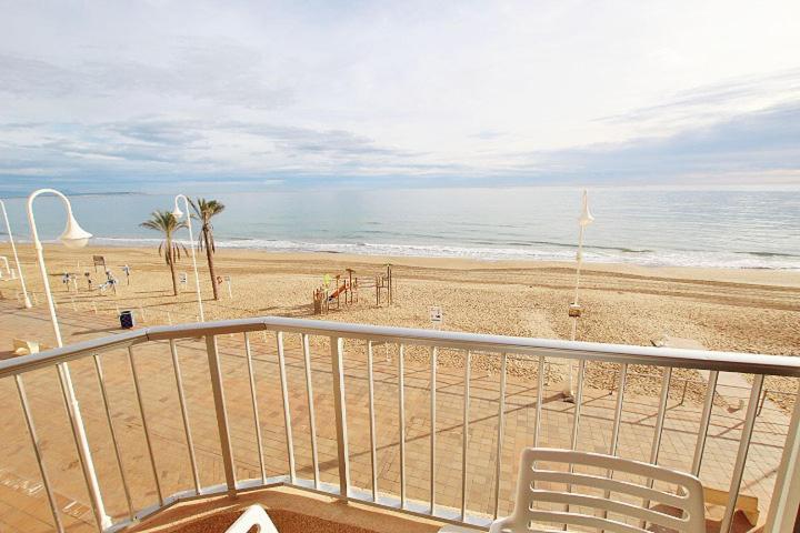 Apartamento Europa Primera Linea De Playa Guardamar Daire Guardamar del Segura Dış mekan fotoğraf